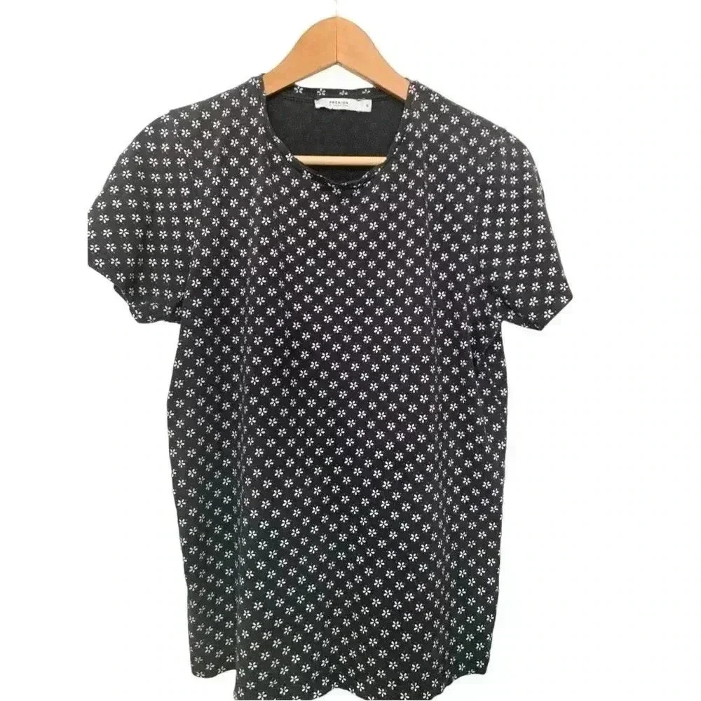Jack & Jones, 100% cotton sleeve T-shirt, in a floral print